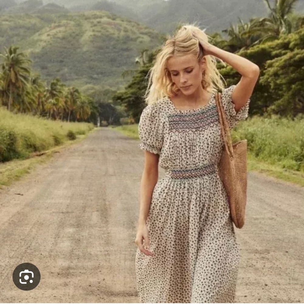 Authentic Doen Dress Castalia Dress size Small in perfect condition.
